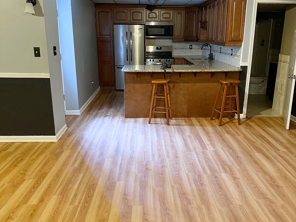 1st image of 8012 Harpers Ln #1