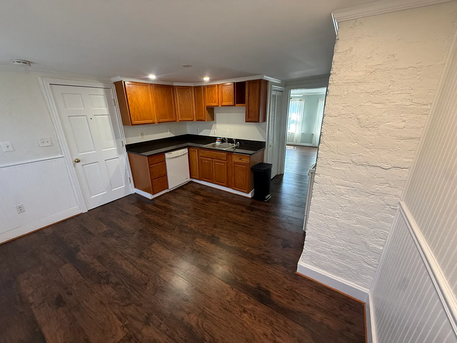 1 bed, 650 sqft, $1,975 — Photo 4