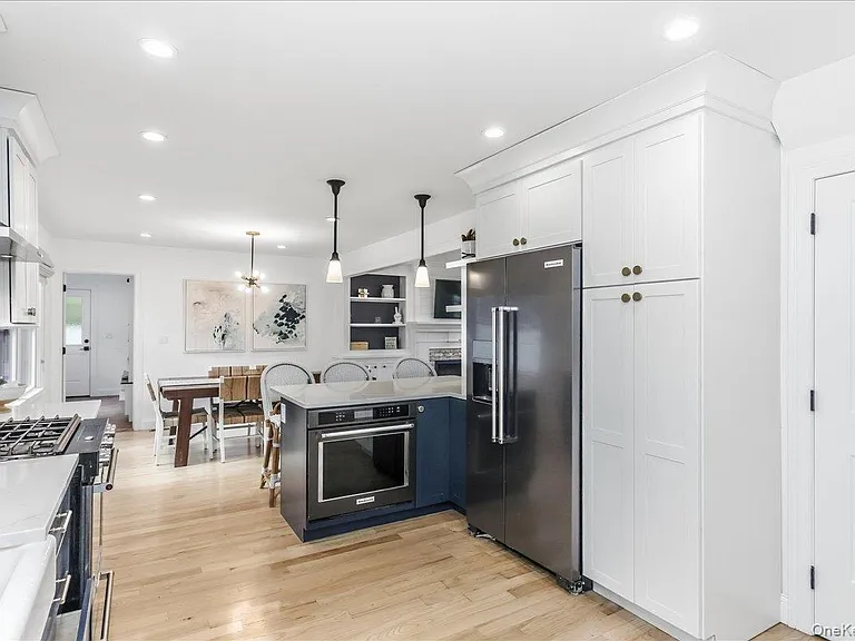 1214 Maple Ave — Photo 13