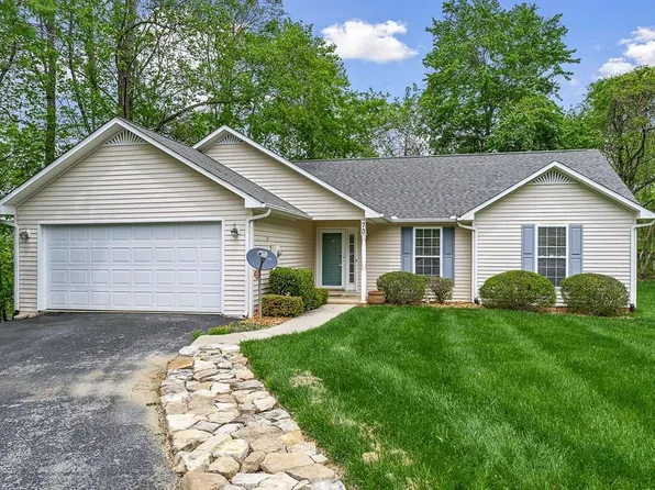 70 Kirby Ln, Algood, TN 38501