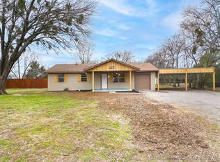 225 Duke St, Ardmore, OK 73401