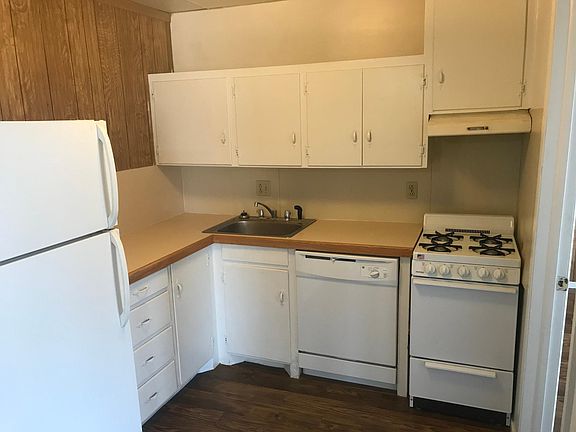 3rd image of 1001 Minter Ln APT A