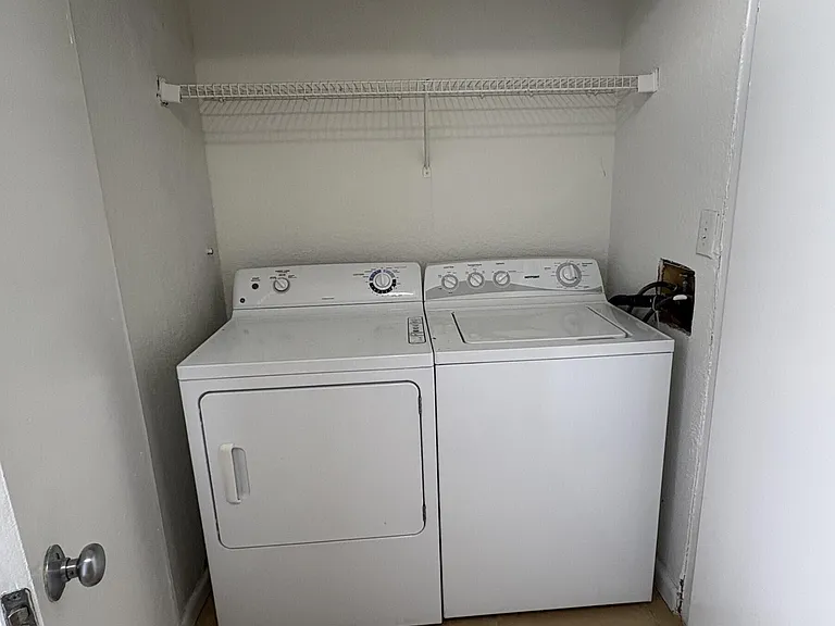 2841 N Oakland Forest Dr #107 — Photo 10