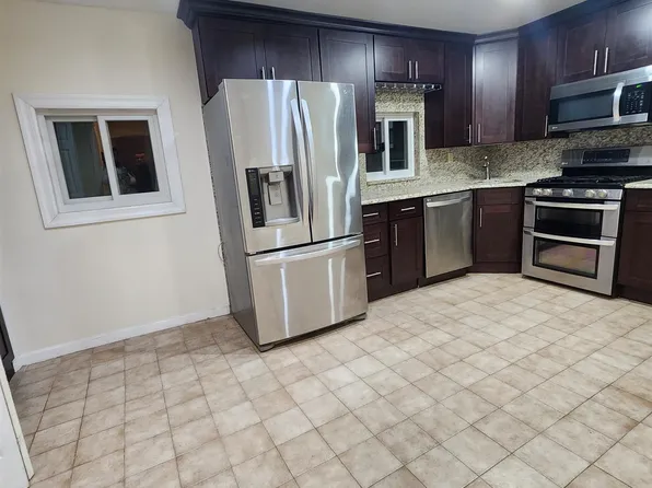 122 Jewett Avenue image 10 of 16