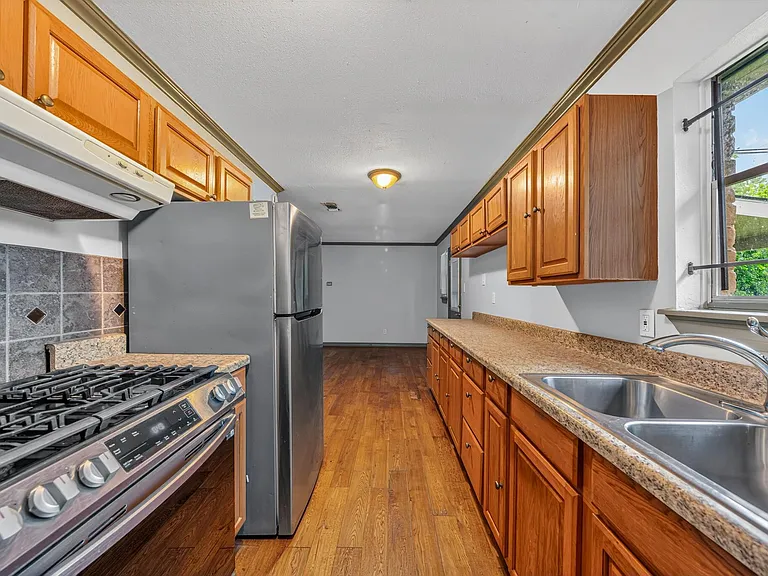 5725 Melanite Ave — Photo 7