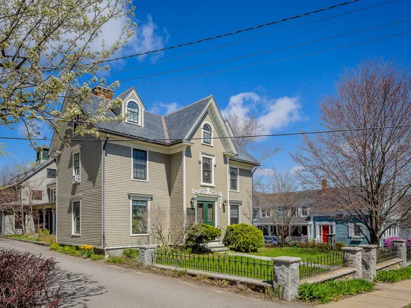 69 Elm Street #200, Camden, ME 04843