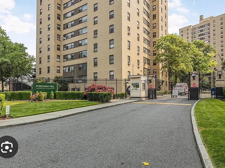 2 Fordham Hill Oval #PENTHOUSE — Photo 3