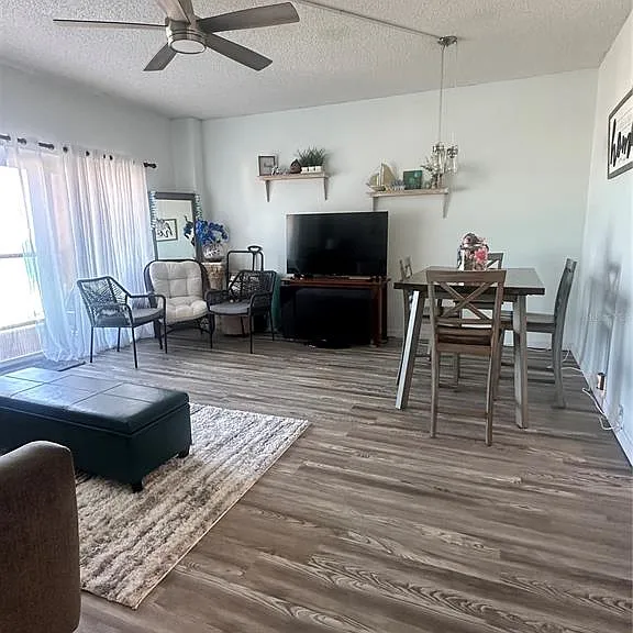 880 Mandalay Ave #309 — Photo 17