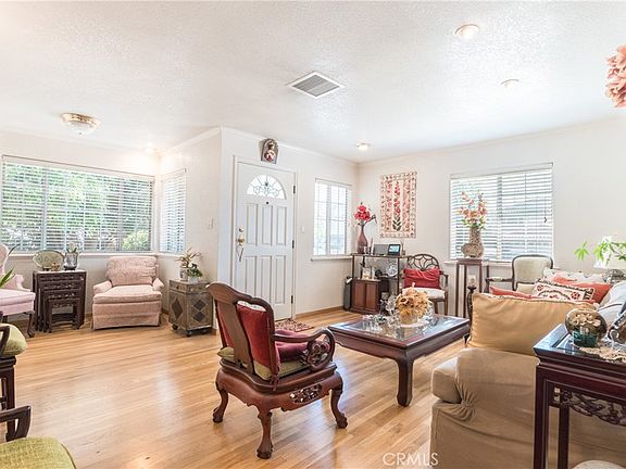 5th image of 41 Merlon Ave