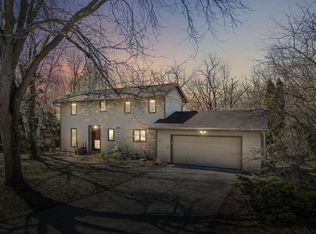 564 S Hillcrest Dr, Verona, WI