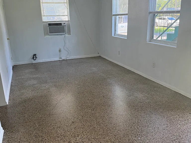 745 Bellevue Ave #1 — Photo 5
