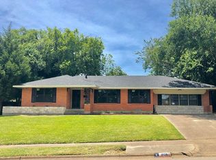 808 Winifred Dr, Garland, TX 75041