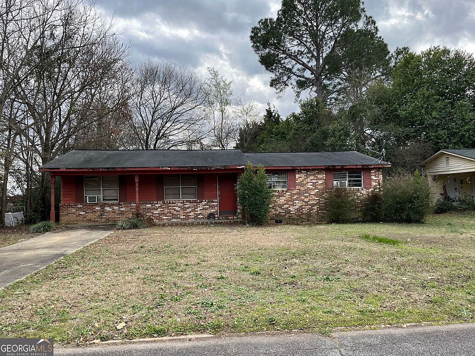 1st image of 210 Palomino Ln