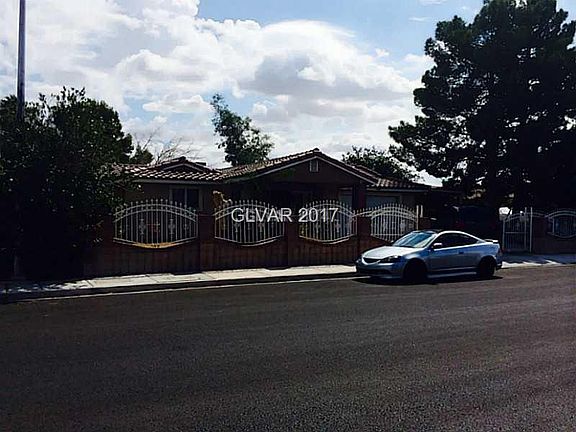 2nd image of 654 Wind River Dr