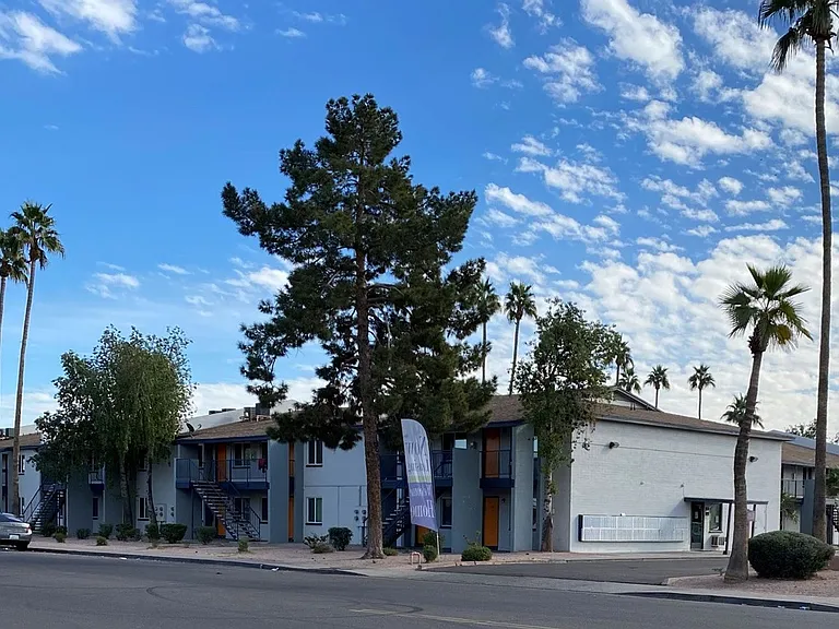 Golden Key Apartments — Photo 8
