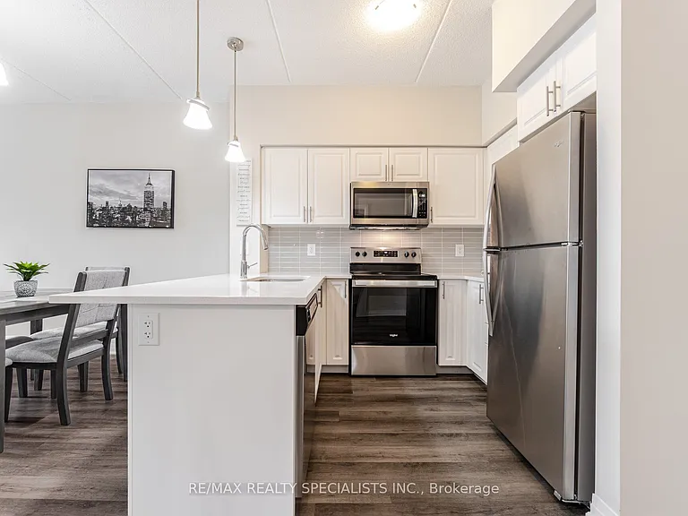 610 Farmstead Dr #315 — Photo 8