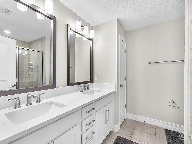 5351 Bridge St #16 — Photo 25