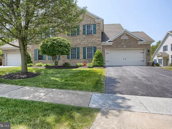 370 Schaffner Dr, Harrisburg, PA 17112