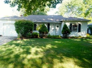 6971 Oakwood Rd, Parma Heights, OH 44130