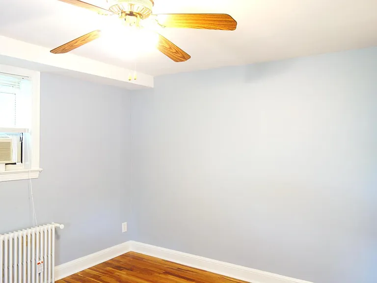 8210 Greenwood Ave — Photo 41