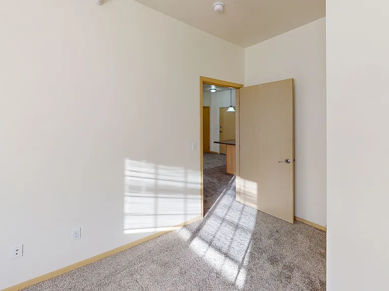 Cascades Apartments — Photo 56