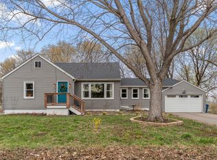 2712 Williams Dr, Burnsville, MN 55337