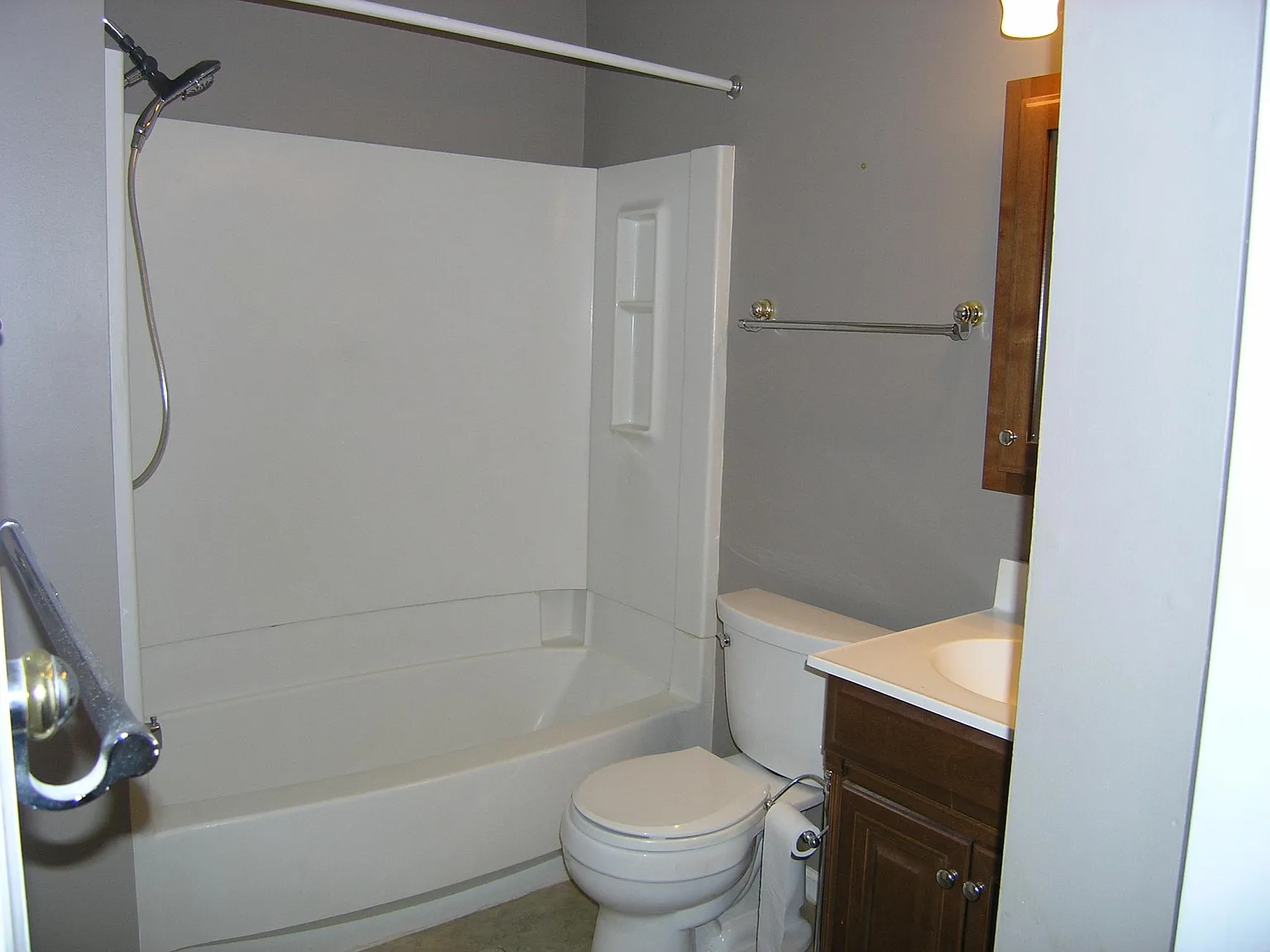 2 bed, 947 sqft, $1,975 — Photo 3