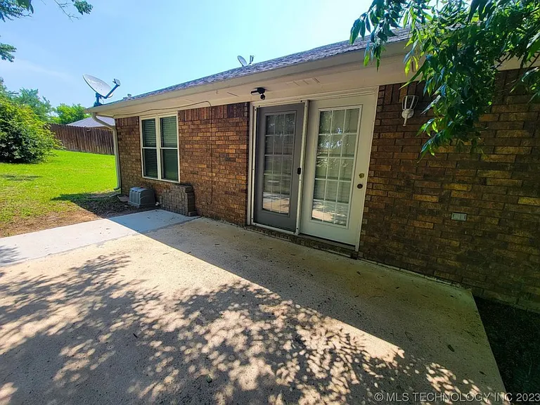 52 Skylark Ln — Photo 9