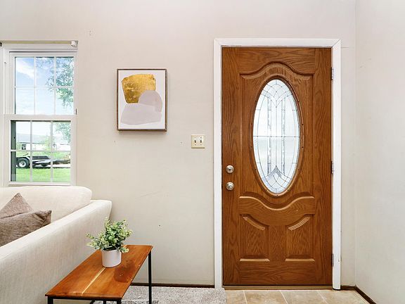4th image of 1605 Green Valley Cir