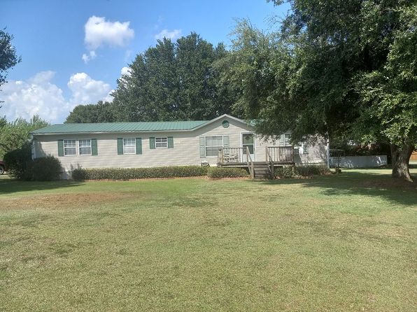 203 Swallow Cir