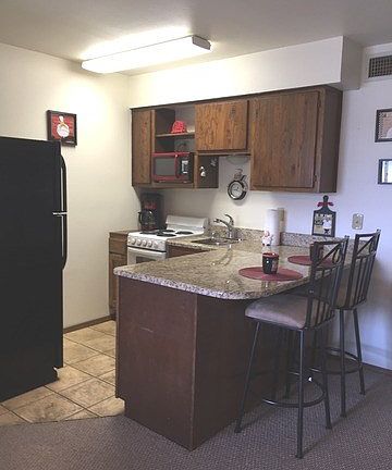 4th image of 1603 Parkview Dr