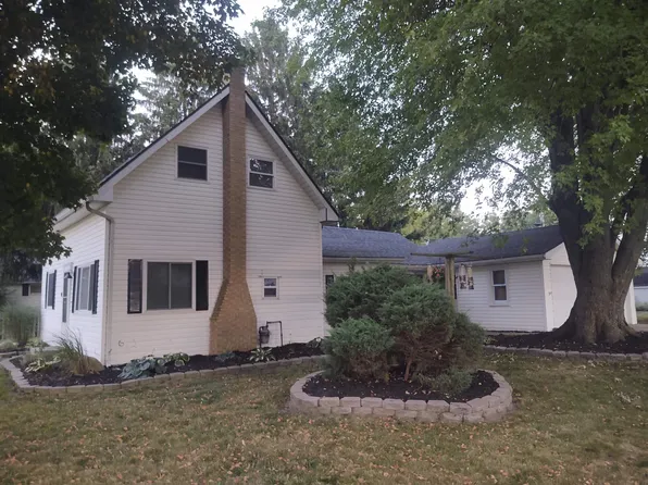 402 E Lincoln St, Millersburg, IN 46543