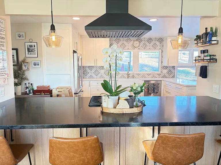 3427 N Twin Oaks Valley Rd — Photo 17