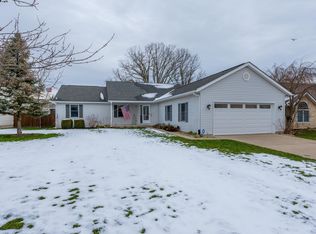 1221 Woodline Dr, Marysville, OH