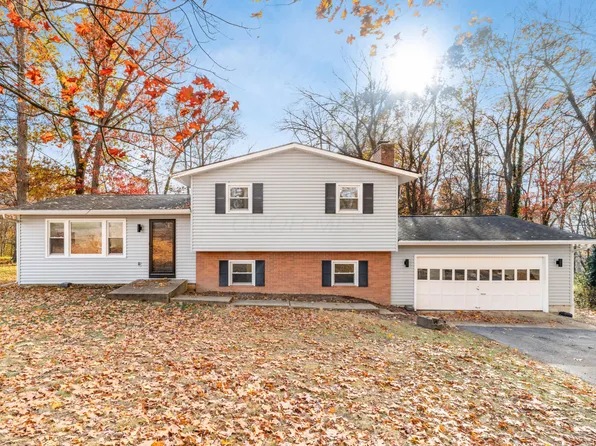 155 Brentwood Dr, Newark, OH 43055