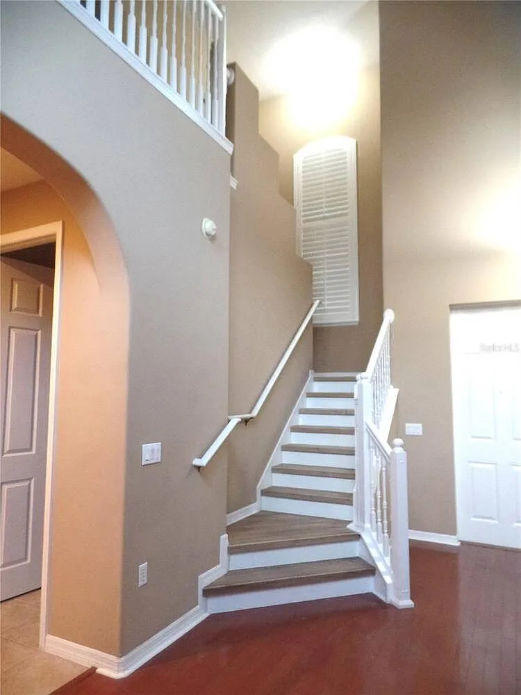 4 bed, 2.5 bath, 2737 sqft, $2,800 — Photo 3