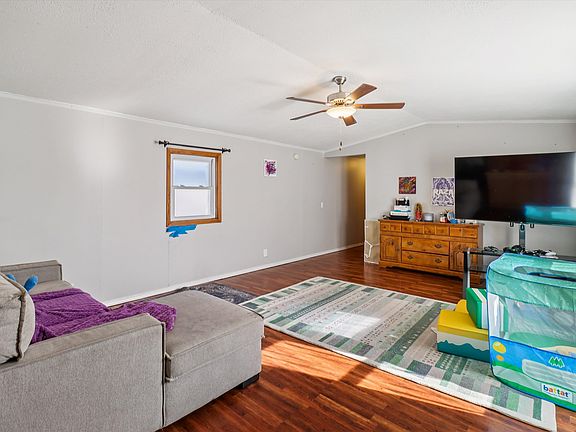 3rd image of 1512 SE Summer Park Dr