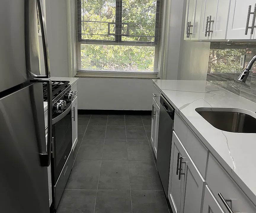 1st image of 192-16D 71st Cres #C