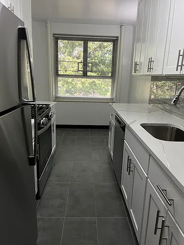 192-16D 71st Cres #C Photo 1