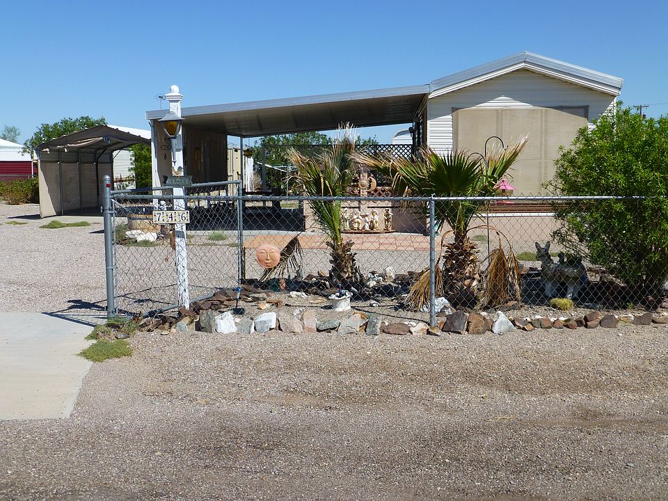 1st image of 746 W Desert Dr