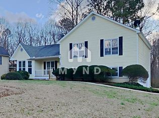 569 Stratford Dr, Douglasville, GA 30134