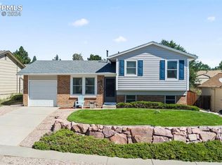 6880 Parkridge Ct, Colorado Springs, CO 80915