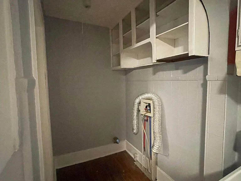 Laundry Hookup