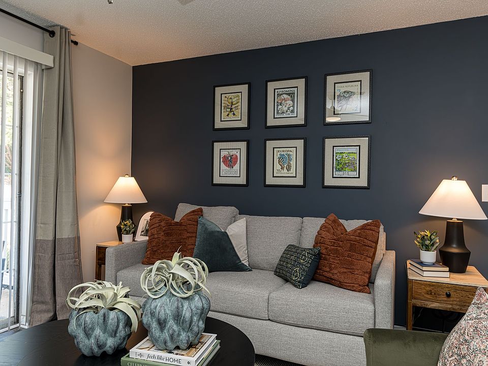 Spacious living room