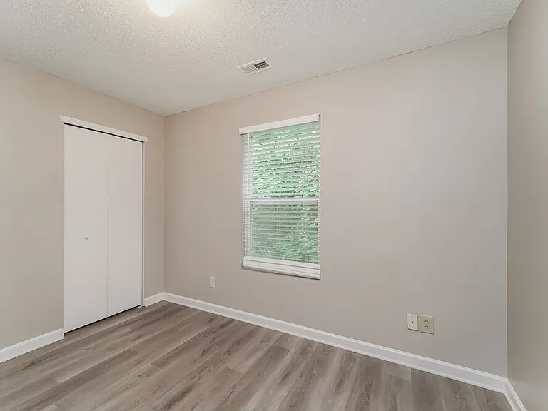 7054 Sycamore Grove Ct — Photo 13