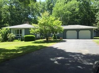 9 Cross Rd, Granville, MA 01034