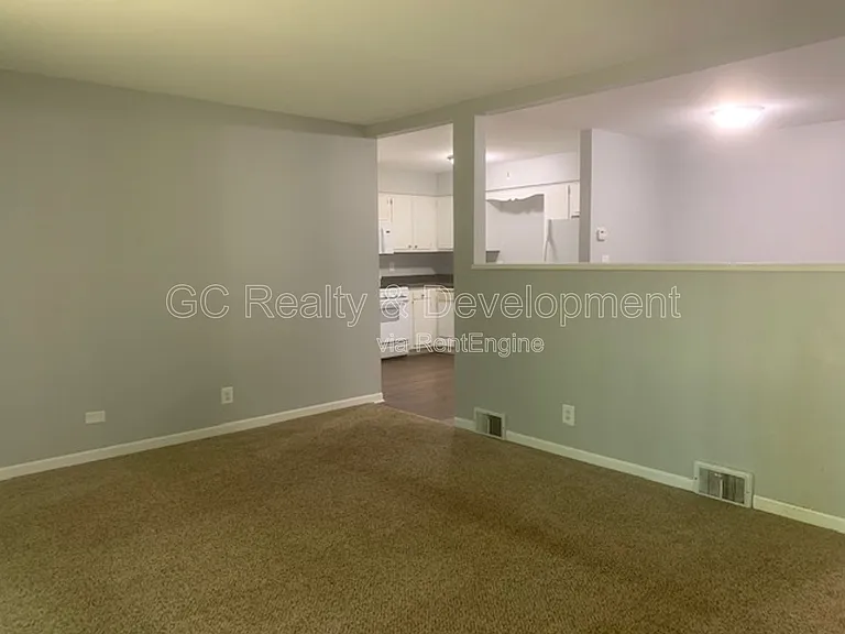 11 Simpson St #F — Photo 2