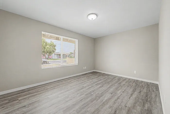 8819 W Avalon Dr — Photo 18