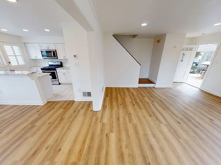 519 Vine St — Photo 4