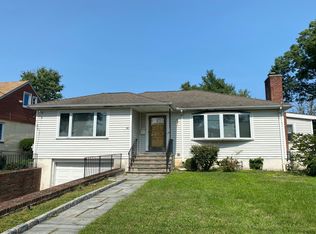 26 College Ave, Port Chester, NY 10573